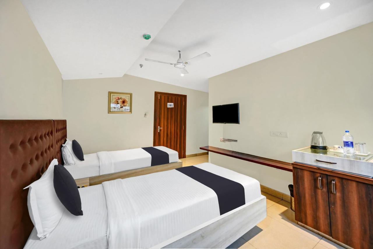 Townhouse Oak Pentagon Residency Hotel Bhubaneswar Ngoại thất bức ảnh