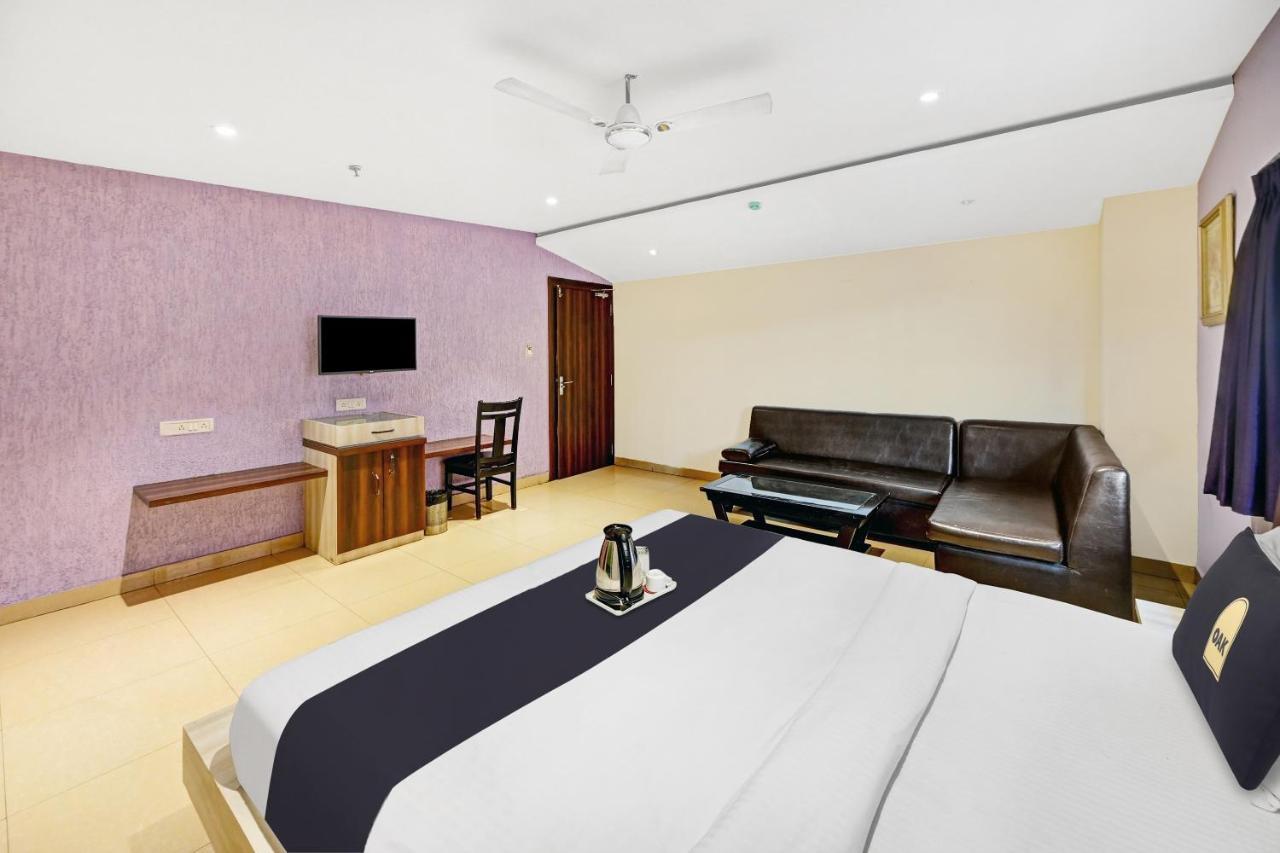 Townhouse Oak Pentagon Residency Hotel Bhubaneswar Ngoại thất bức ảnh